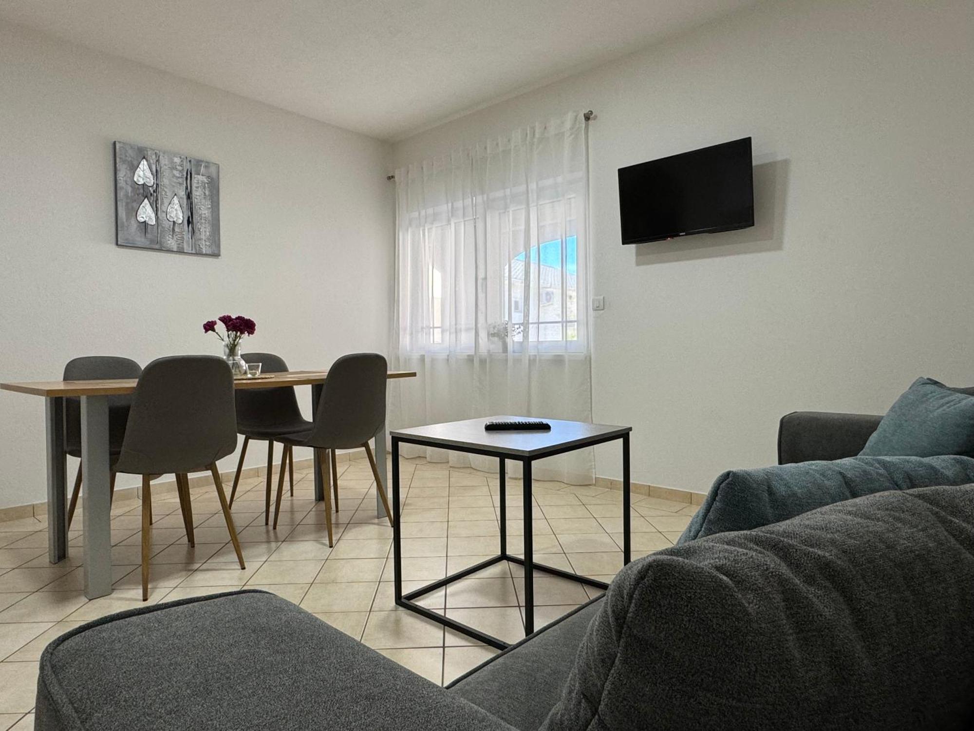 ויר Apartmani Ivano מראה חיצוני תמונה